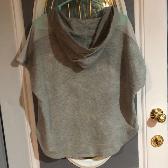 Victoria’s Secret sport top/jacket - Picture 5 of 6